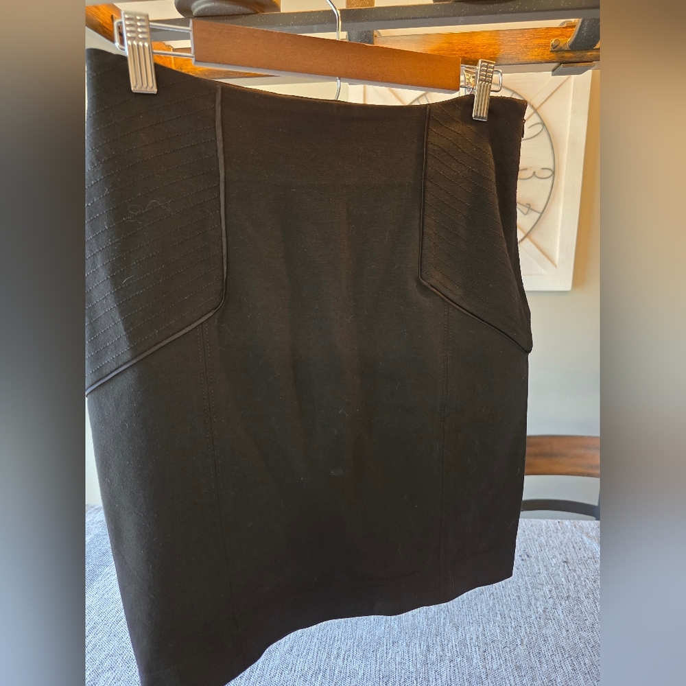 Diane Von Furstenberg Black Tailored Pencil Skirt with Panel Detail
